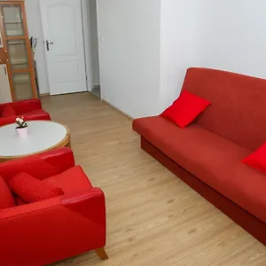 Goscinne 2 Apartment